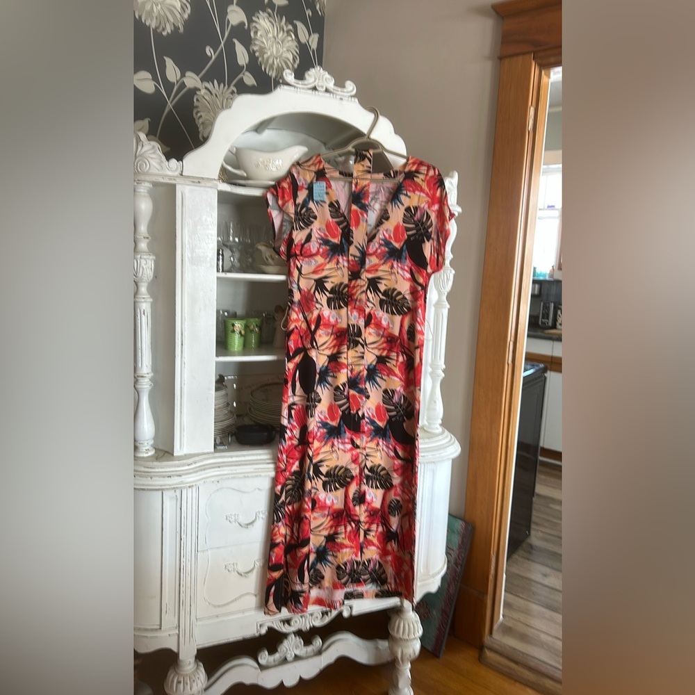 # 151  Le vie en rose tropical dress